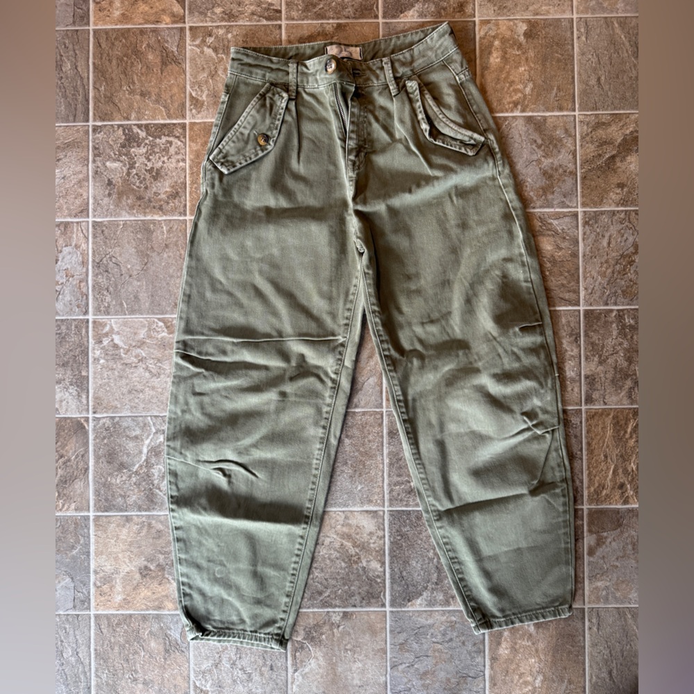 We The Free Olive Green barrel leg Jean